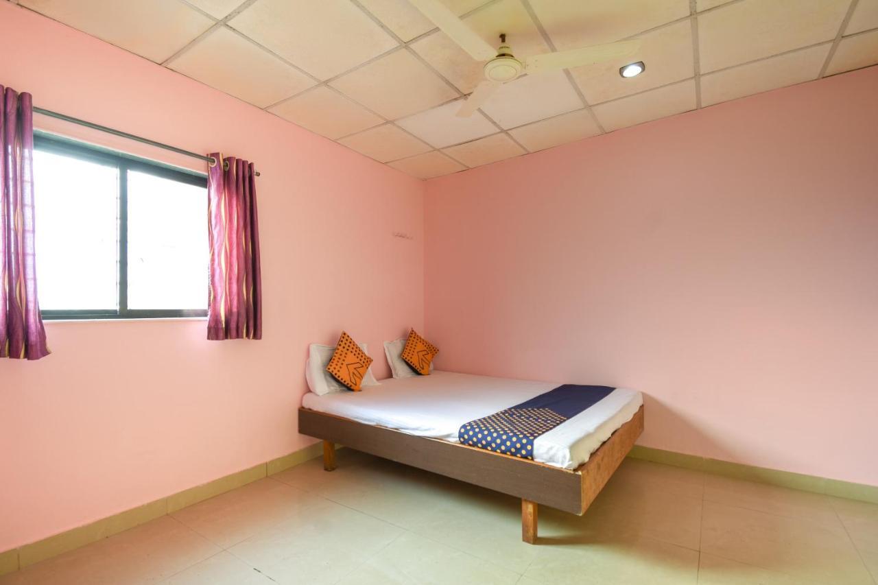 Spot On 65135 Hotel Suvarna Samrat Lodge Khamshet Ngoại thất bức ảnh