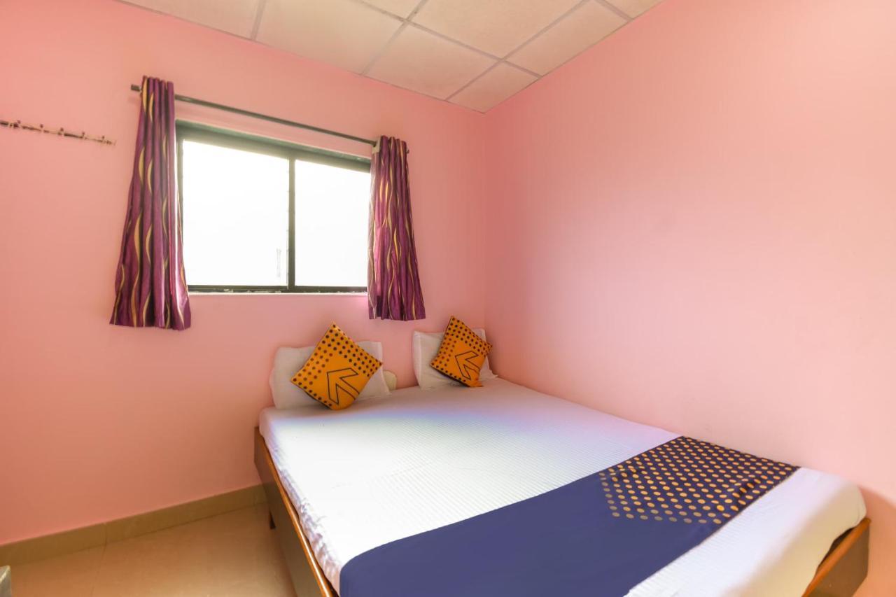 Spot On 65135 Hotel Suvarna Samrat Lodge Khamshet Ngoại thất bức ảnh