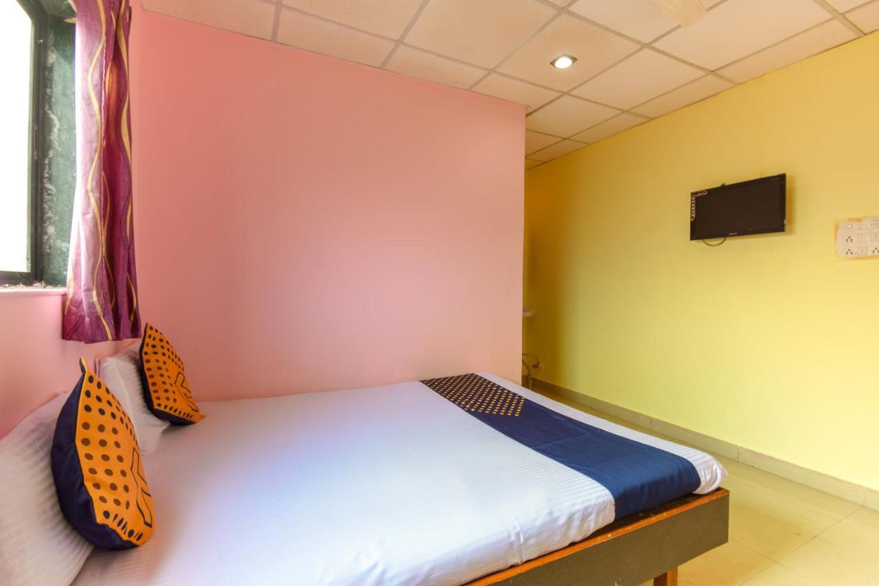 Spot On 65135 Hotel Suvarna Samrat Lodge Khamshet Ngoại thất bức ảnh