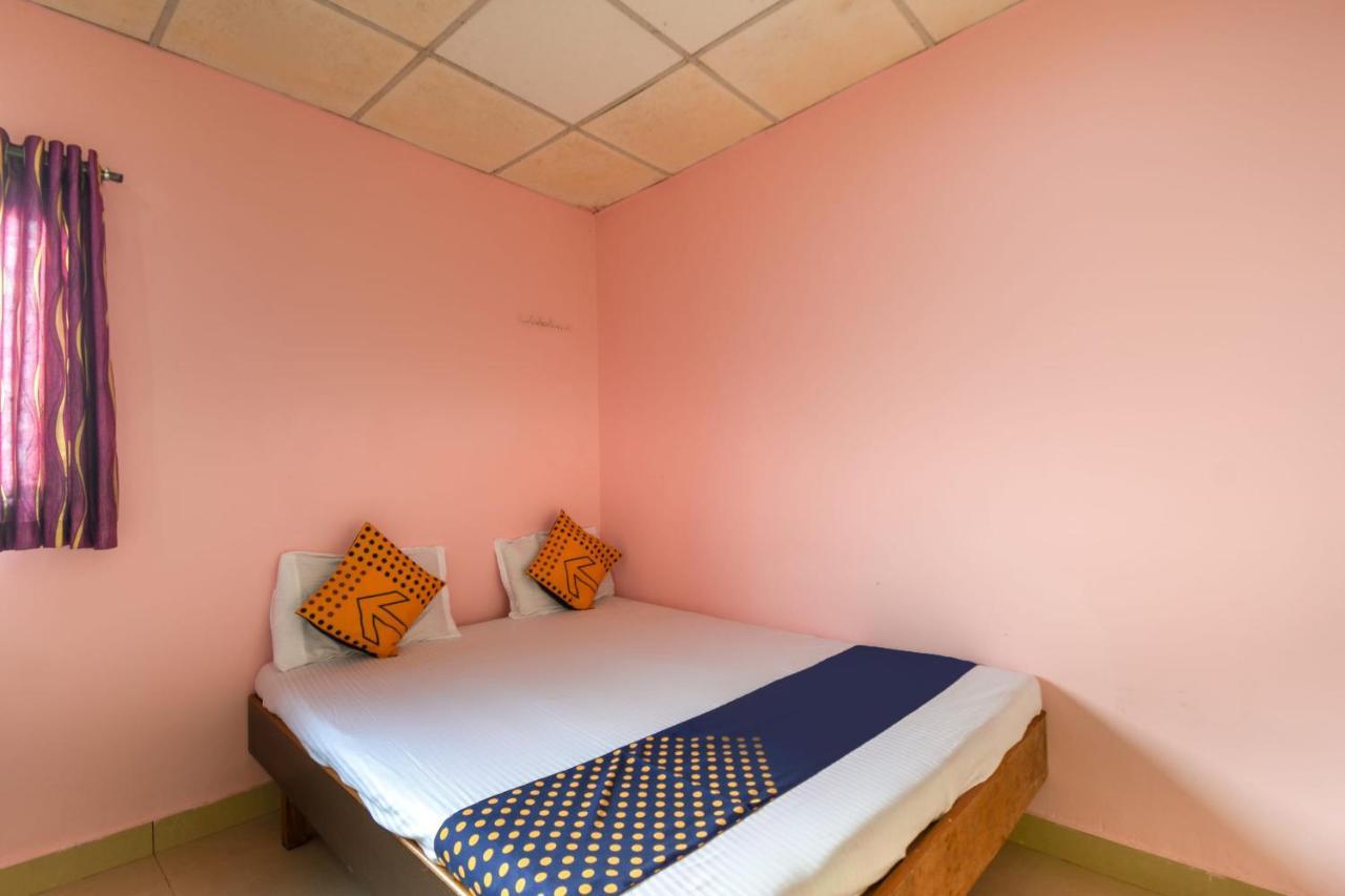 Spot On 65135 Hotel Suvarna Samrat Lodge Khamshet Ngoại thất bức ảnh