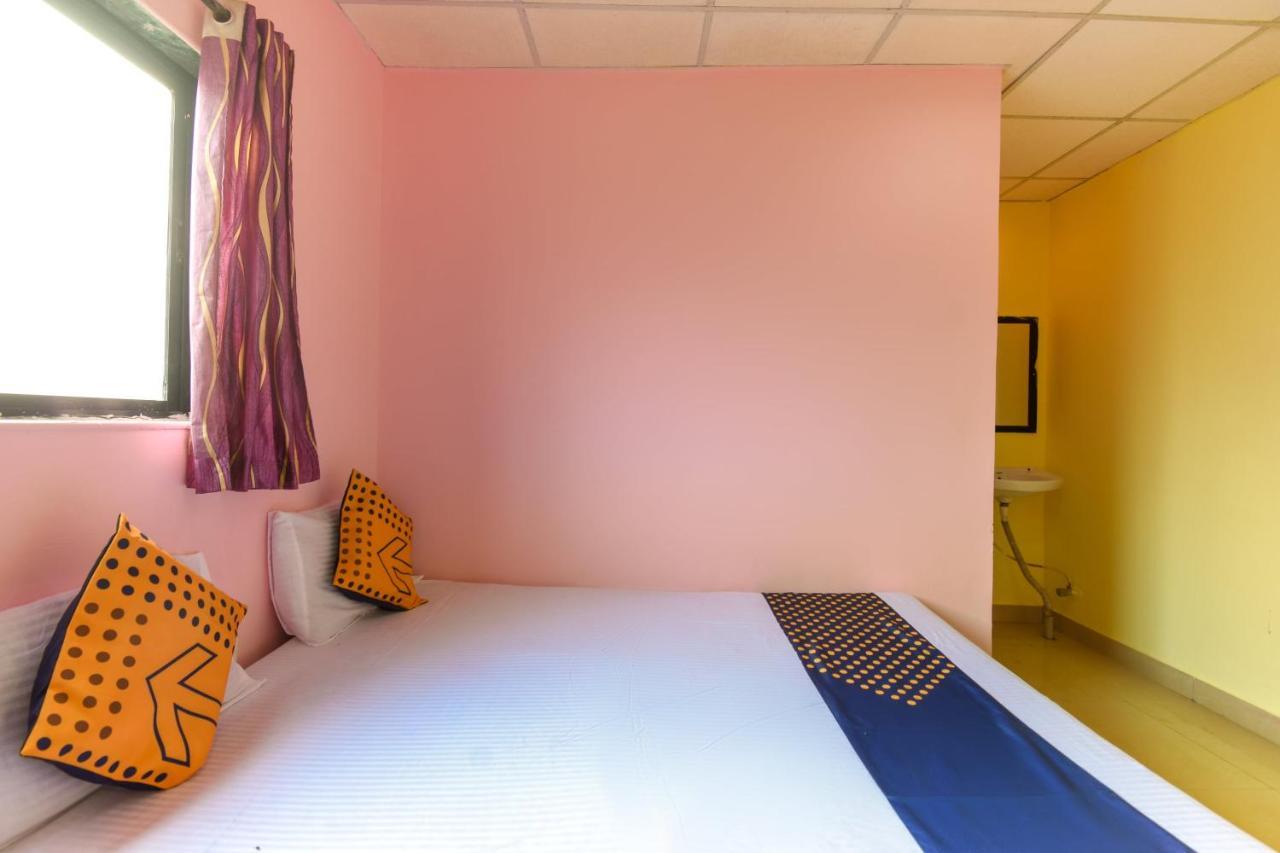 Spot On 65135 Hotel Suvarna Samrat Lodge Khamshet Ngoại thất bức ảnh