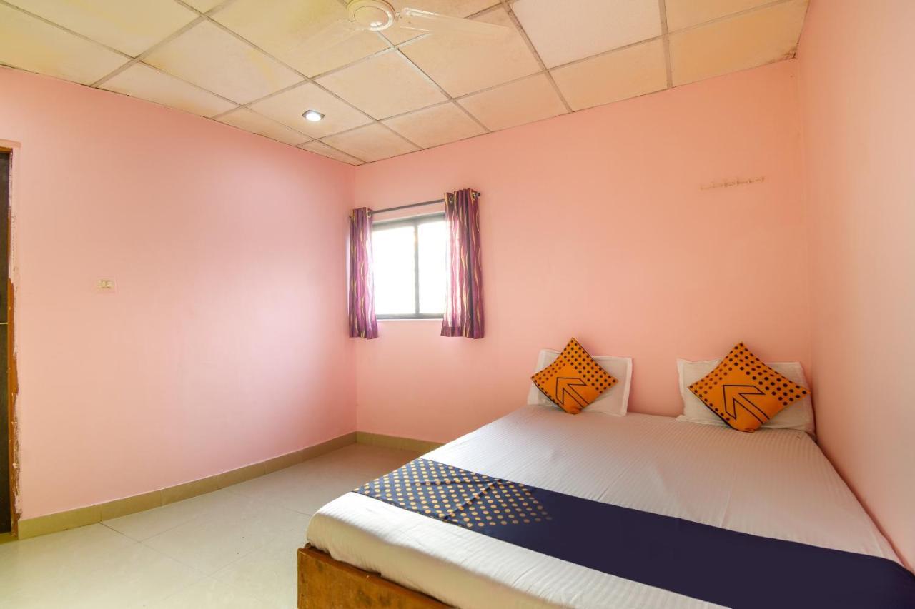 Spot On 65135 Hotel Suvarna Samrat Lodge Khamshet Ngoại thất bức ảnh