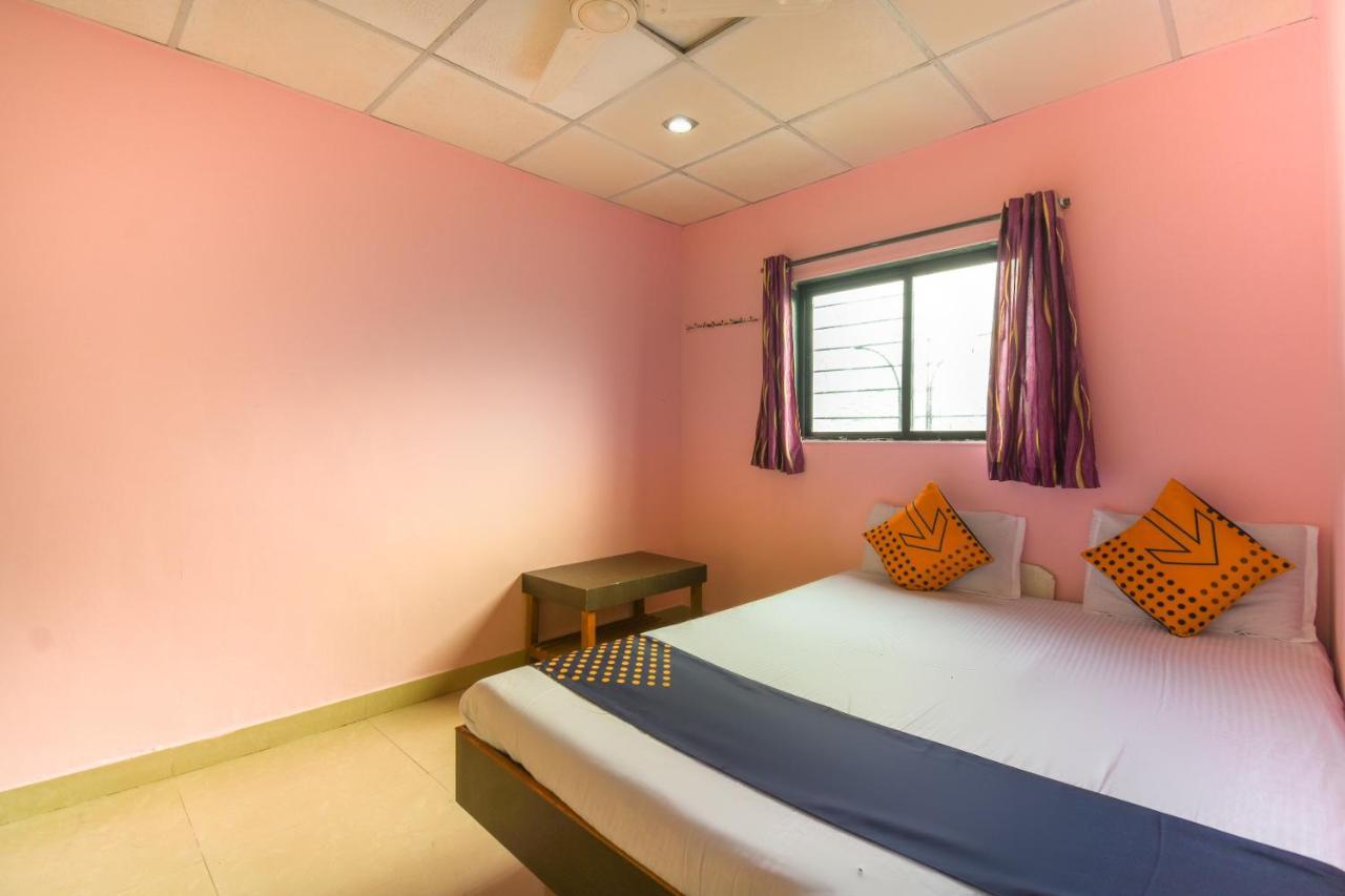 Spot On 65135 Hotel Suvarna Samrat Lodge Khamshet Ngoại thất bức ảnh