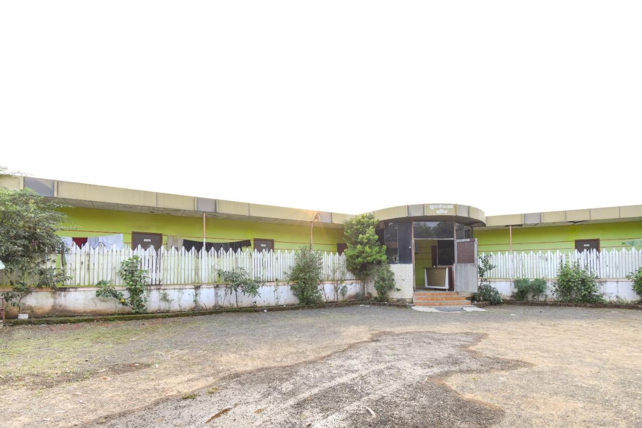 Spot On 65135 Hotel Suvarna Samrat Lodge Khamshet Ngoại thất bức ảnh