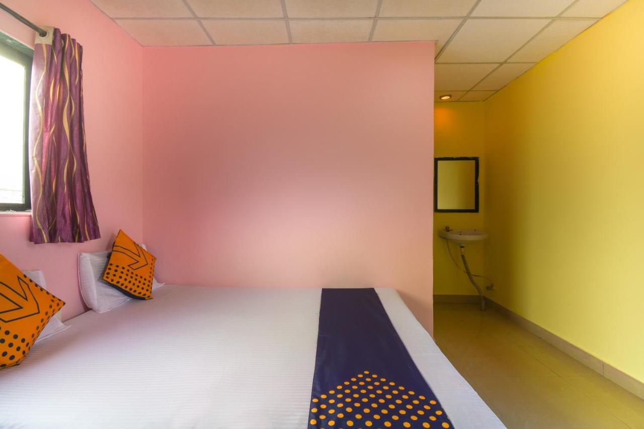 Spot On 65135 Hotel Suvarna Samrat Lodge Khamshet Ngoại thất bức ảnh